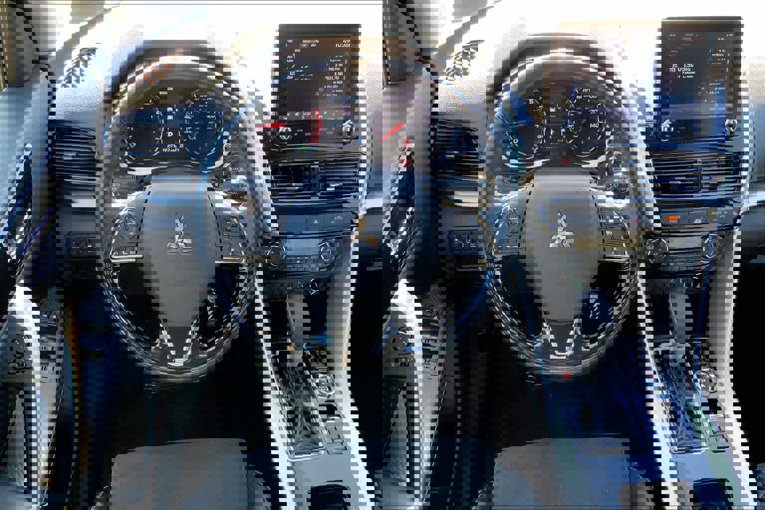 Used 2024 Mitsubishi Eclipse Cross SE image 8