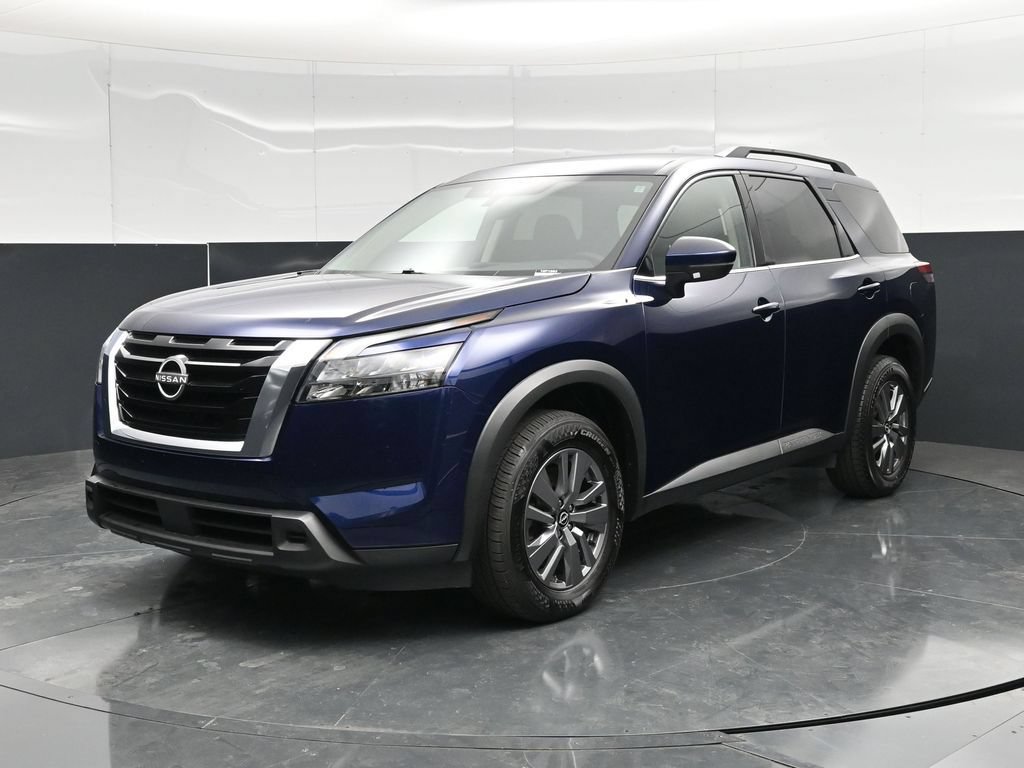 Used 2025 Nissan Pathfinder SV AWD/4WD image 5