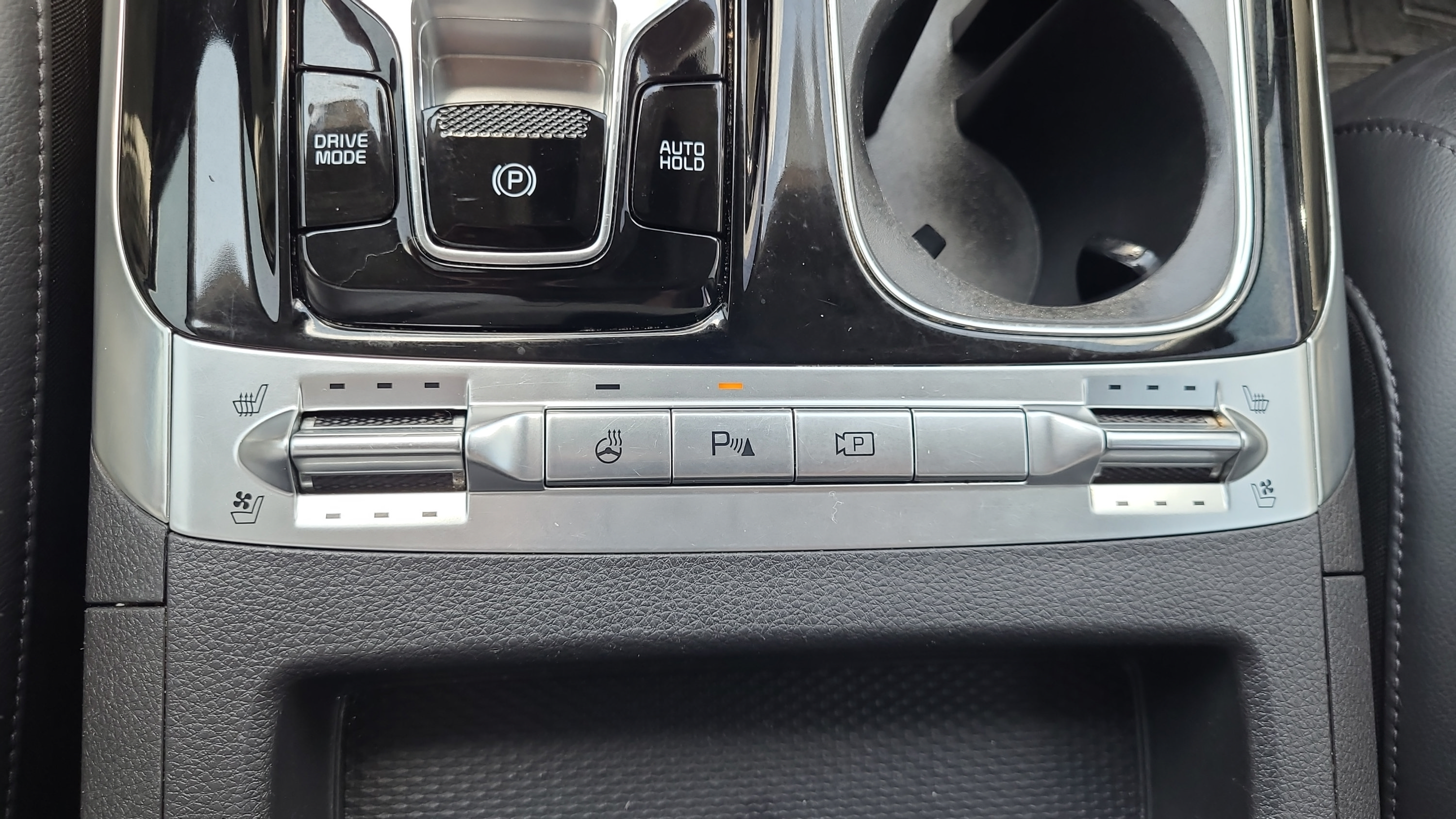 Used 2022 Kia Carnival SX Prestige FWD image 27