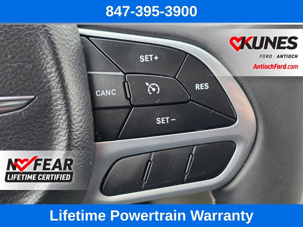 Used 2022 Chrysler Voyager LX FWD image 41