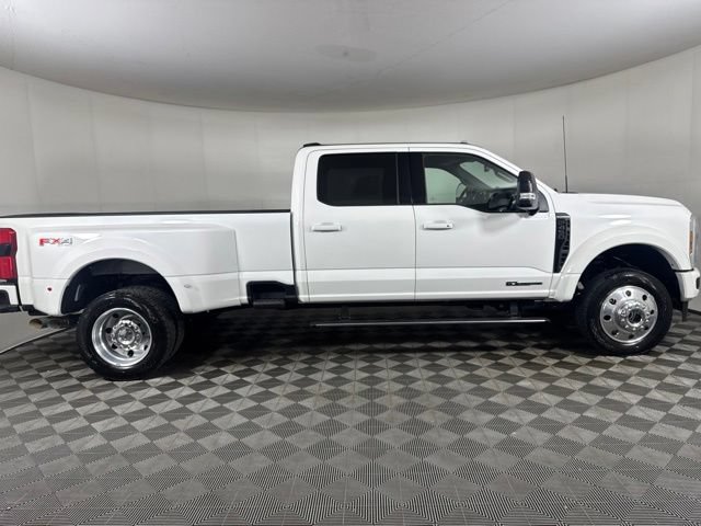 Certified 2026 Ford F450 Platinum w/ FX4 Off-Road Package AWD/4WD image 2