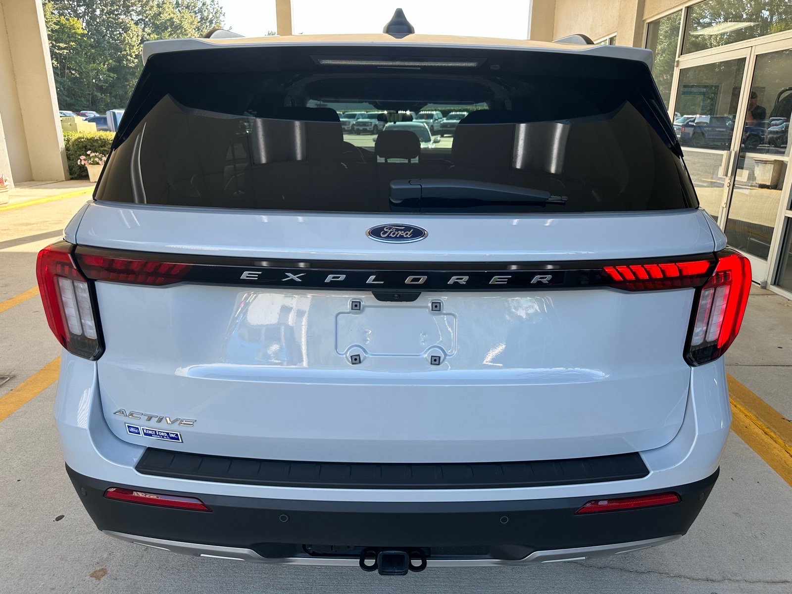 Certified 2026 Ford Explorer Active w/ Active Comfort Package RWD image 11