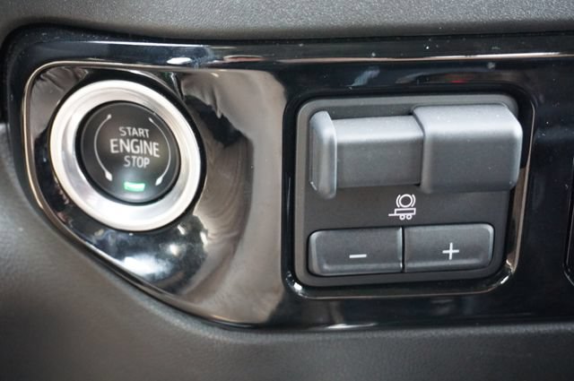 Used 2024 Chevrolet Silverado 1500 RST w/ Convenience Package II RWD image 12