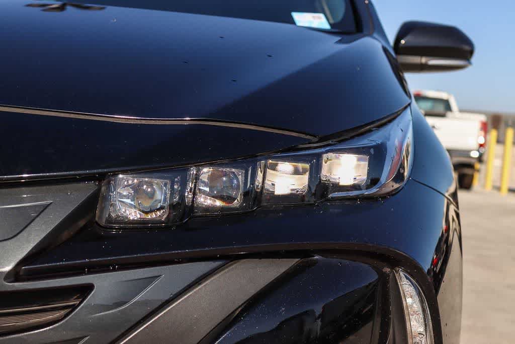 Used 2022 Toyota Prius Prime XLE FWD image 7