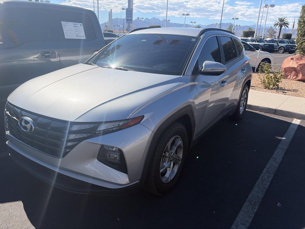 Used 2022 Hyundai Tucson SEL FWD image 2
