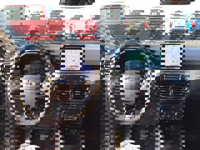 Certified 2022 Ford Escape Titanium image 11