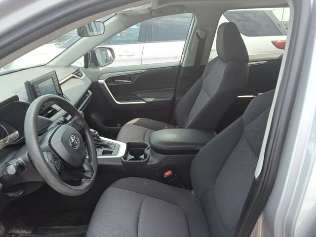 Used 2019 Toyota RAV4 XLE AWD/4WD image 10