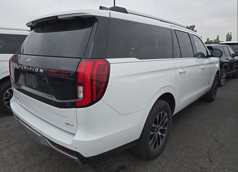 Certified 2025 Ford Expedition Max Platinum AWD/4WD image 1