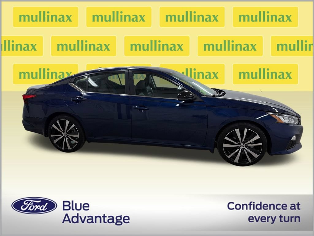 Used 2021 Nissan Altima 2.5 SR w/ SR Premium Package FWD video 2