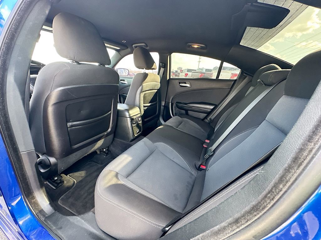 Used 2018 Dodge Charger SXT w/ Blacktop Package image 8