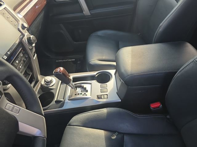 Used 2020 Toyota 4Runner Limited AWD/4WD image 21