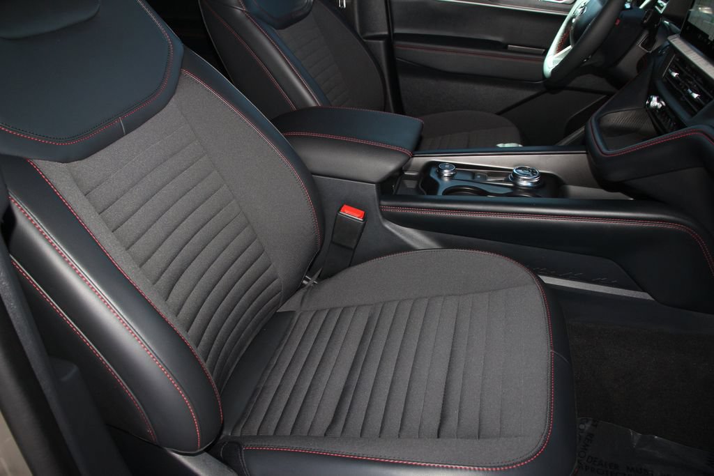 Certified 2026 Ford Explorer ST-Line w/ ST-Line Street Pack RWD image 29