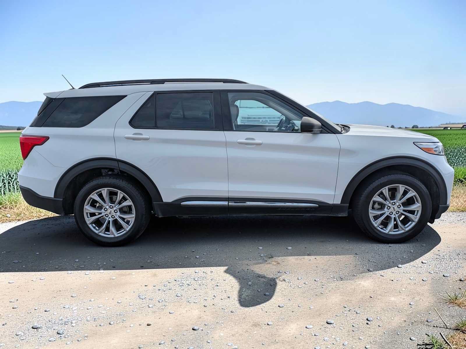 Certified 2023 Ford Explorer XLT w/ Equipment Group 202A AWD/4WD image 7