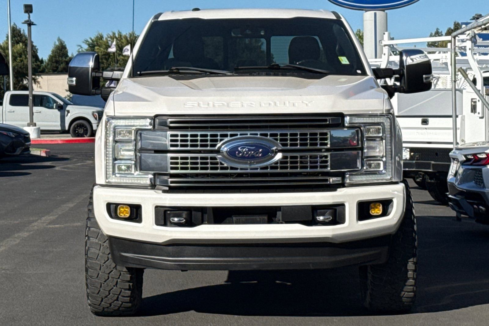 Certified 2017 Ford F250 Platinum w/ Platinum Ultimate Package AWD/4WD image 10