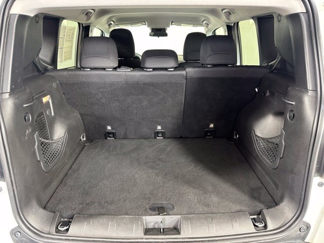 Used 2018 Jeep Renegade Latitude FWD image 20