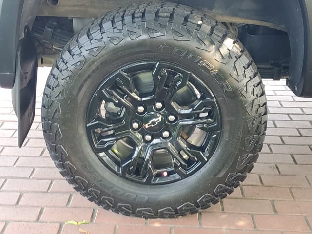 Used 2024 Chevrolet Silverado 1500 ZR2 w/ Technology Package AWD/4WD image 5