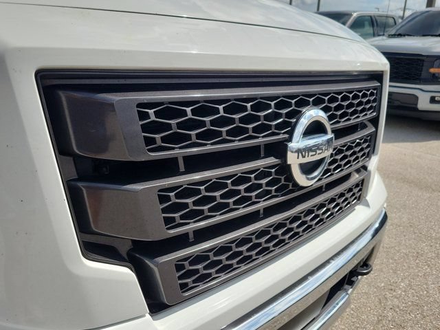 Used 2021 Nissan Titan SV w/ SV Convenience Package RWD image 14