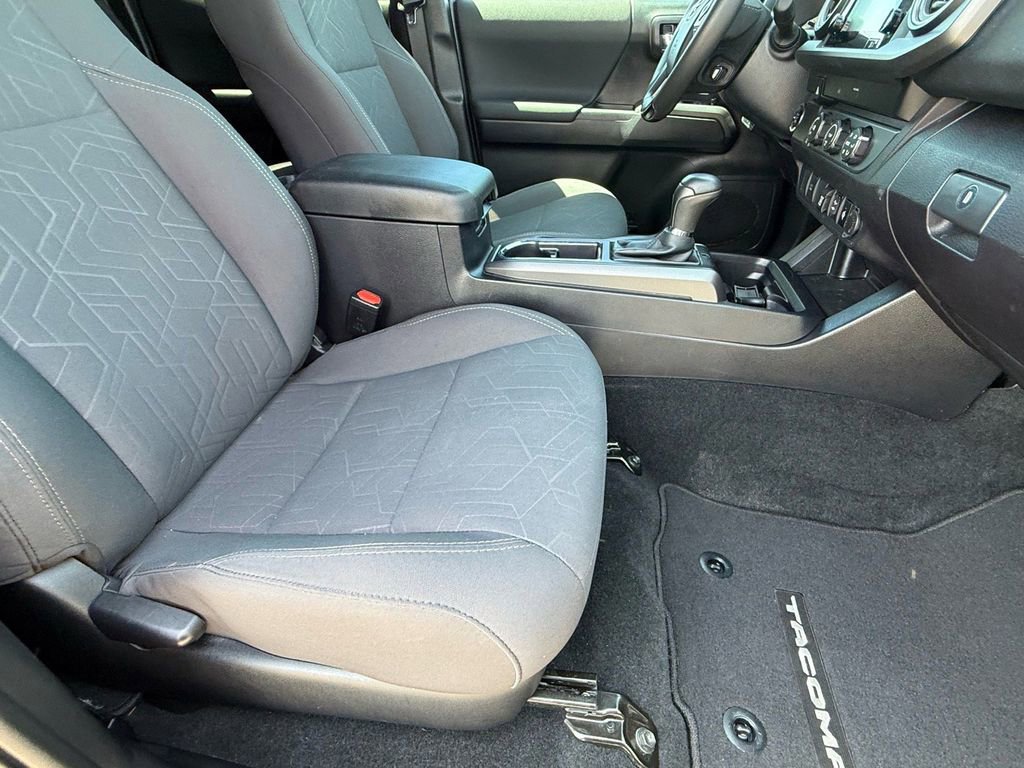 Used 2019 Toyota Tacoma TRD Off-Road RWD image 11