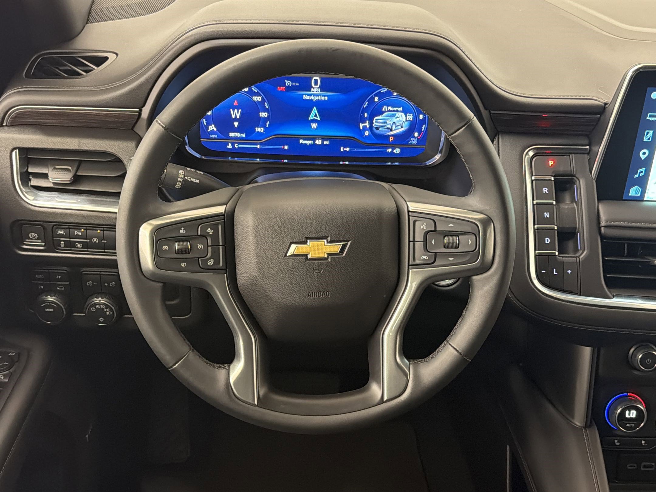 Used 2023 Chevrolet Tahoe LT w/ Luxury Package image 17