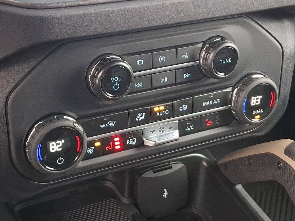 Certified 2025 Ford Bronco Badlands AWD/4WD image 16