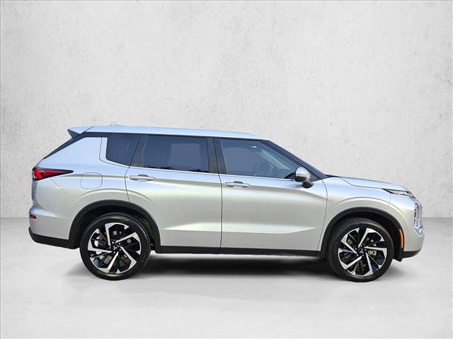 Used 2022 Mitsubishi Outlander ES FWD image 4