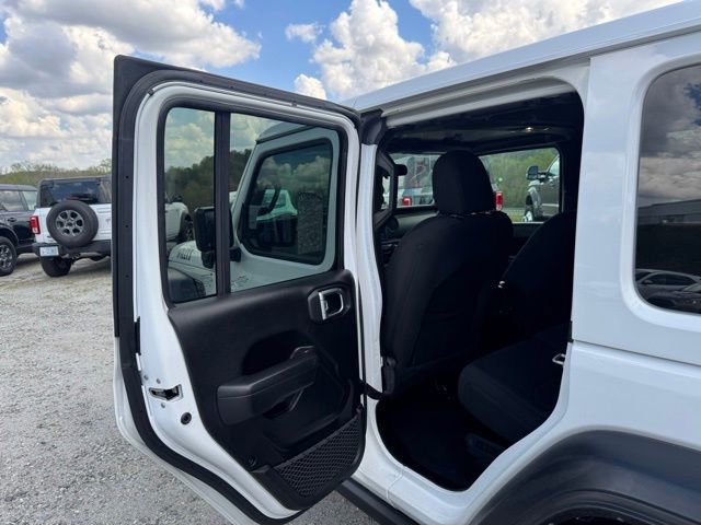 Used 2023 Jeep Wrangler Unlimited w/ Cold Weather Group AWD/4WD image 16