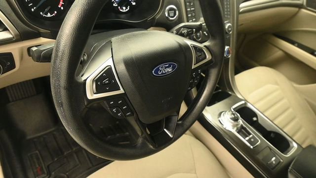 Certified 2018 Ford Fusion SE FWD image 15