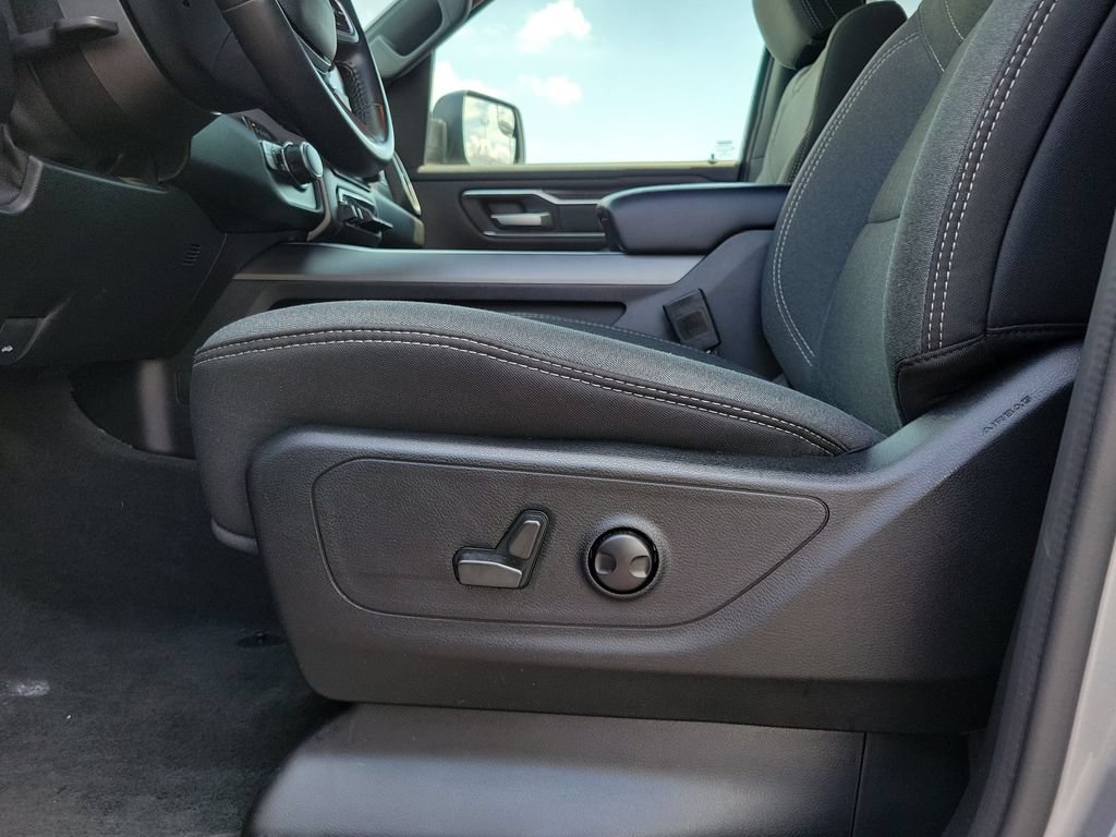 Used 2022 RAM 1500 Big Horn AWD/4WD image 19