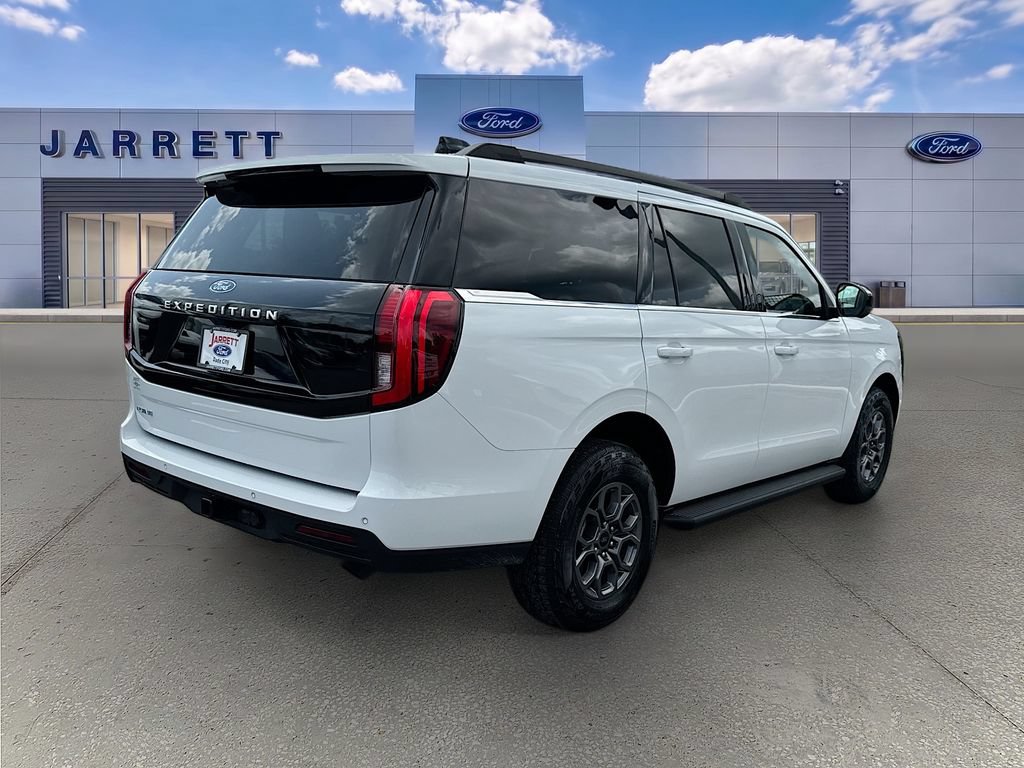 Certified 2025 Ford Expedition Active RWD image 7