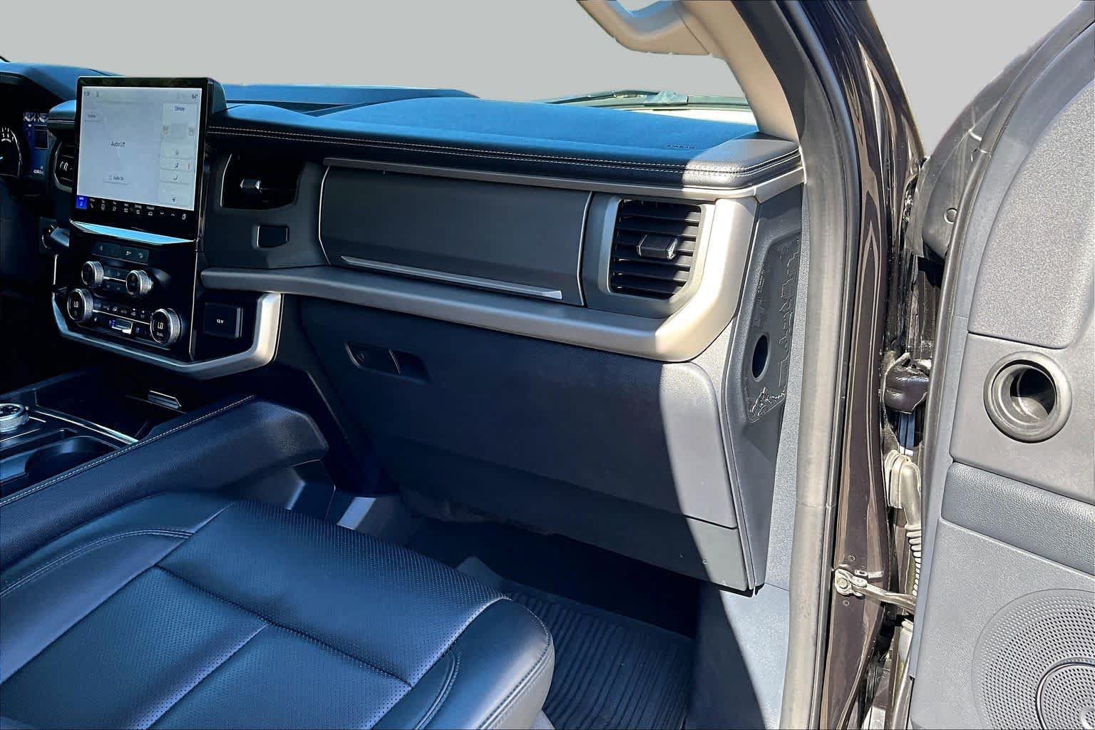 Certified 2024 Ford Expedition XLT AWD/4WD image 19