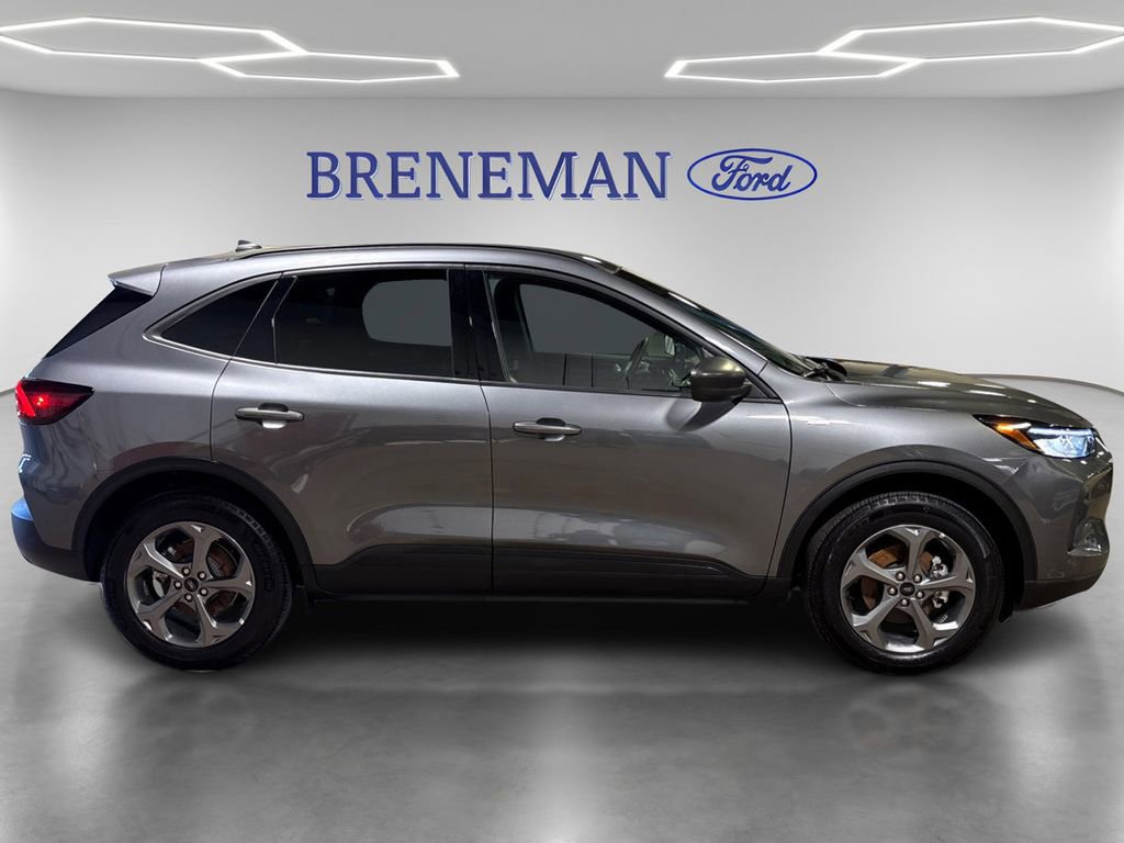 Certified 2025 Ford Escape ST-Line image 8