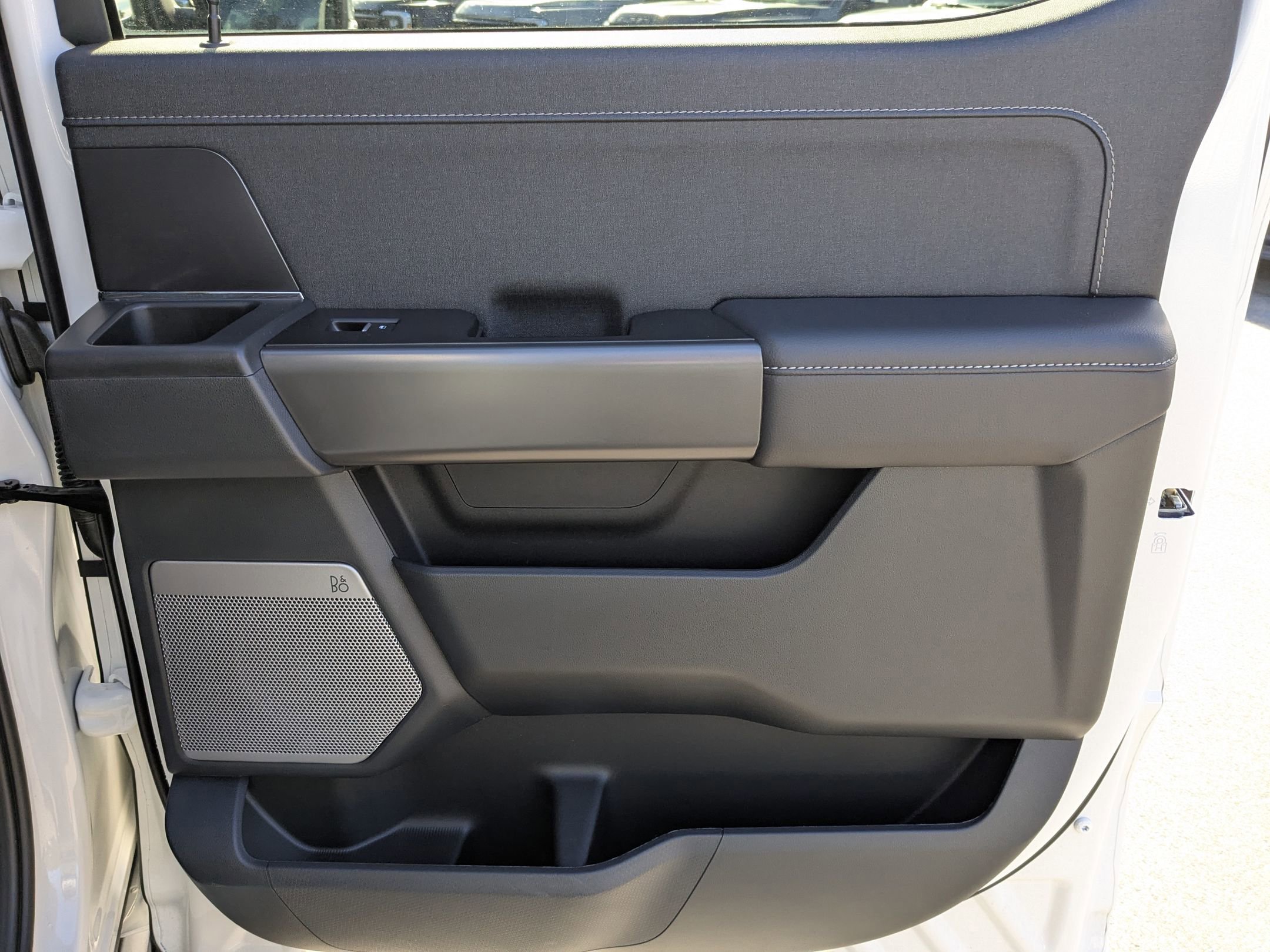 Certified 2025 Ford F150 Lariat w/ Equipment Group 501A Mid image 41