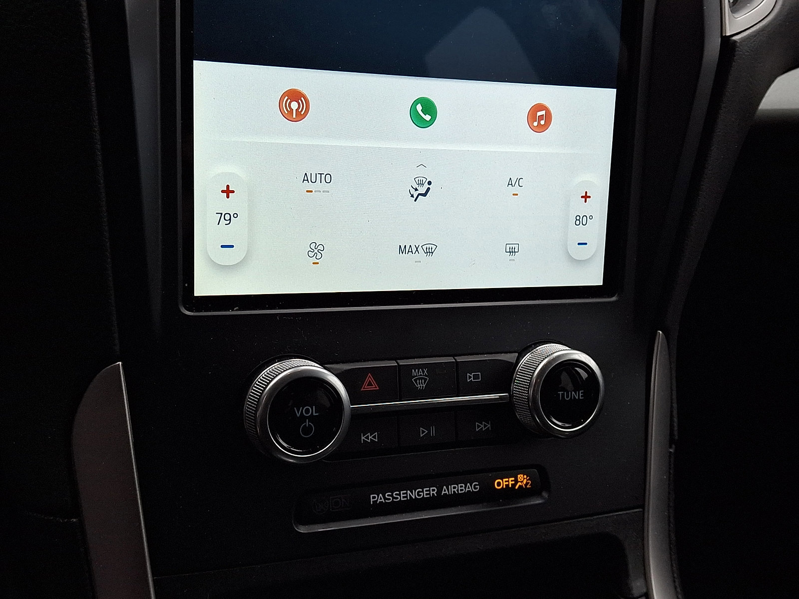 Certified 2022 Ford Edge SE image 19