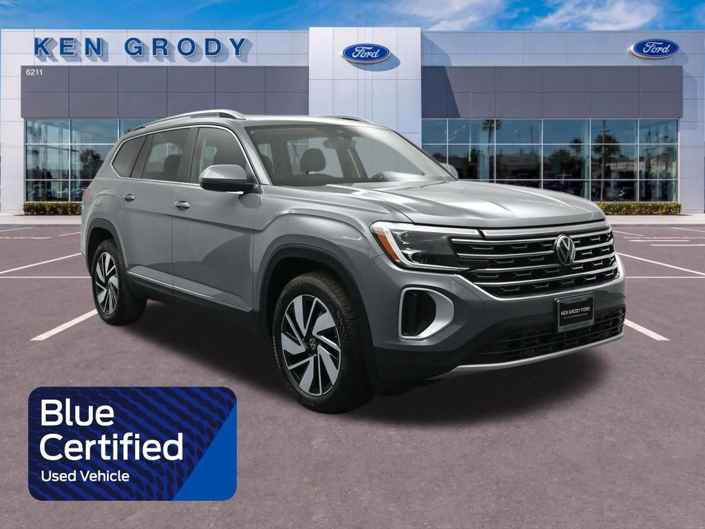 Used 2025 Volkswagen Atlas SEL AWD/4WD image 1