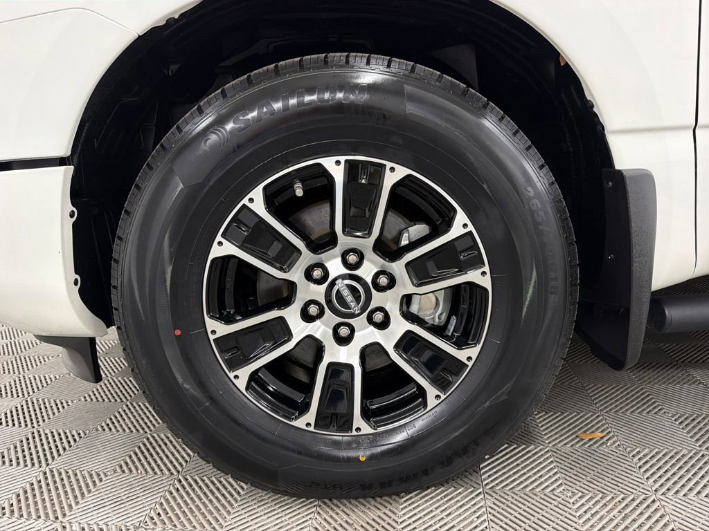 Used 2023 Nissan Titan SV w/ SV Convenience Package image 25