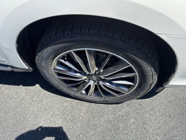 Used 2017 INFINITI QX60 Luxe w/ Deluxe Technology Package AWD/4WD image 12