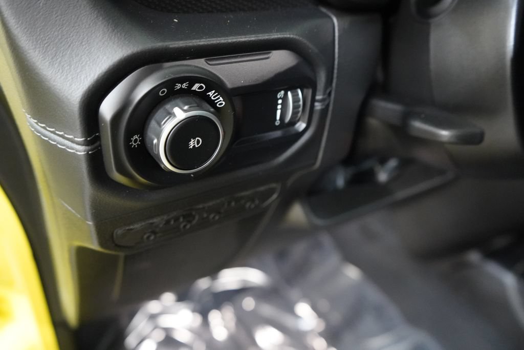 Used 2024 Jeep Wrangler Unlimited Rubicon AWD/4WD image 30