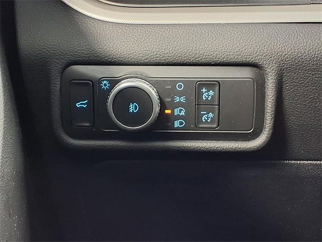 Certified 2020 Ford Explorer XLT w/ Equipment Group 202A image 23