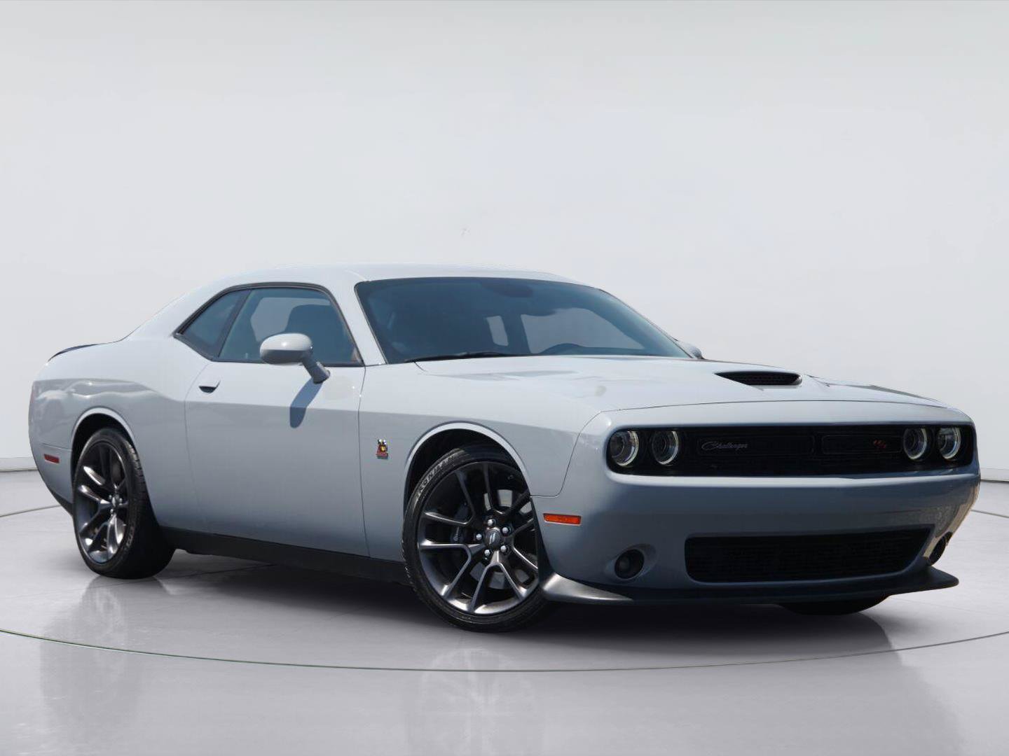 Used 2021 Dodge Challenger R/T Scat Pack RWD image 2