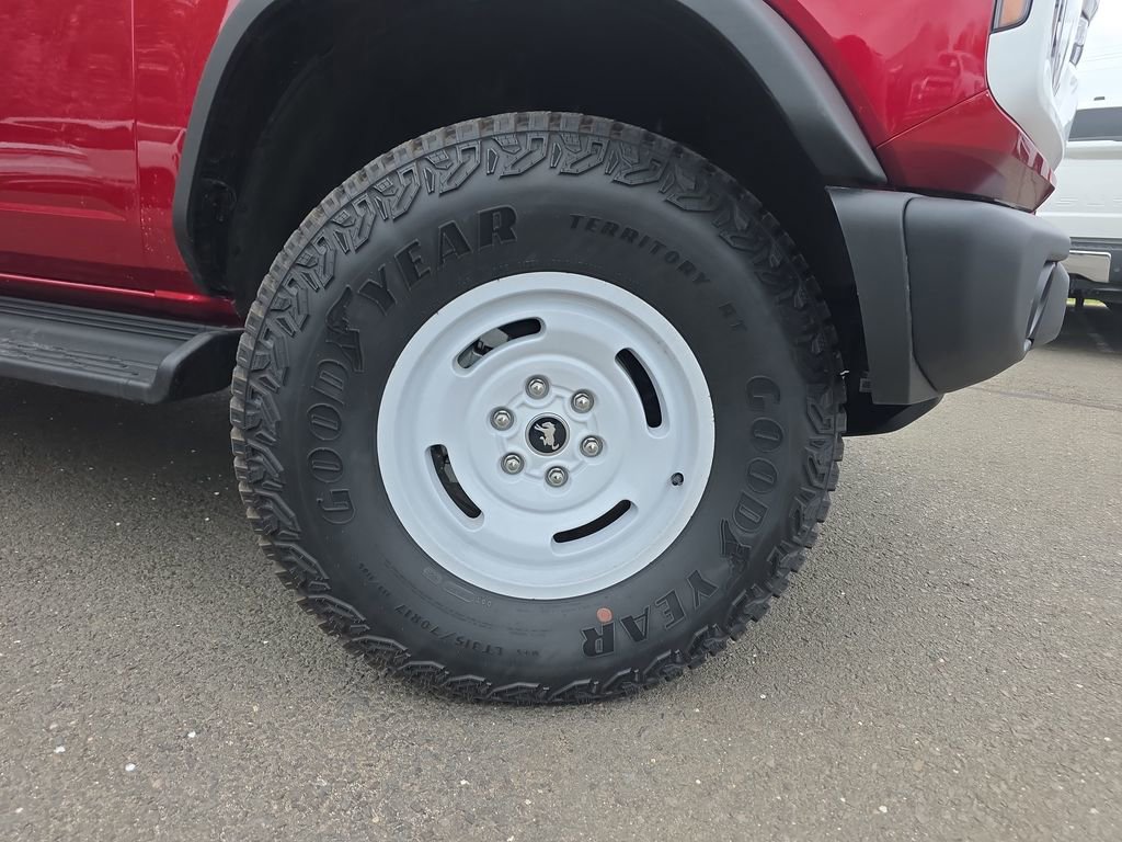 Certified 2025 Ford Bronco Heritage Edition AWD/4WD image 10