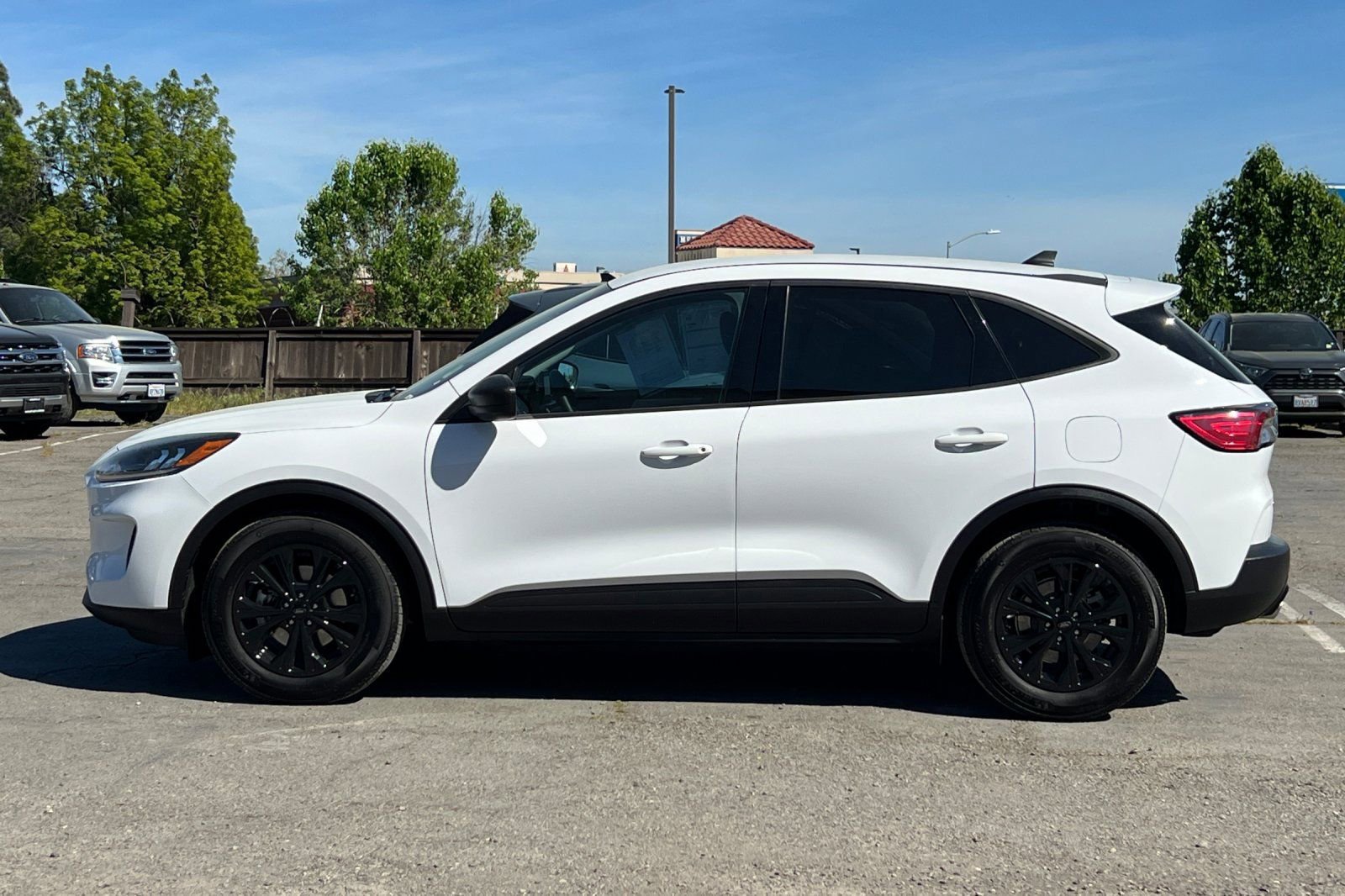 Certified 2022 Ford Escape SE w/ SE Sport Appearance Package image 2