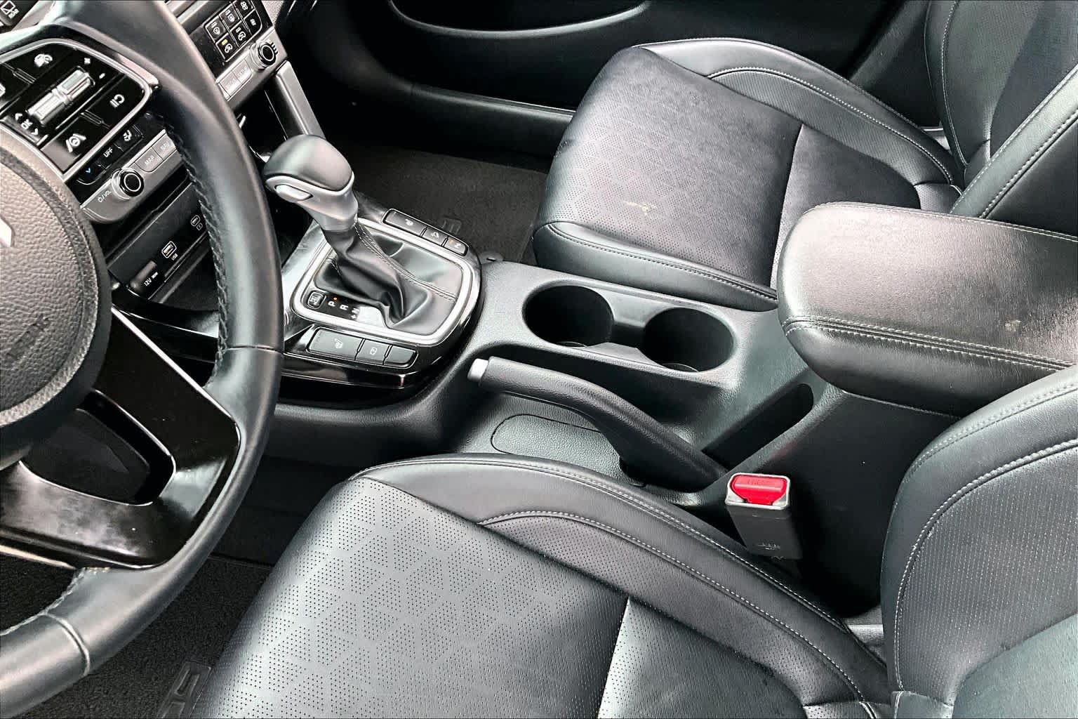 Used 2025 Kia Seltos EX FWD image 16