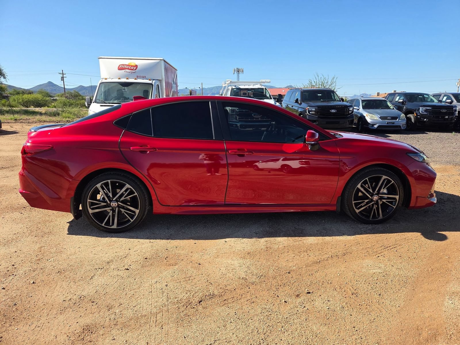 Used 2025 Toyota Camry XSE AWD/4WD image 4
