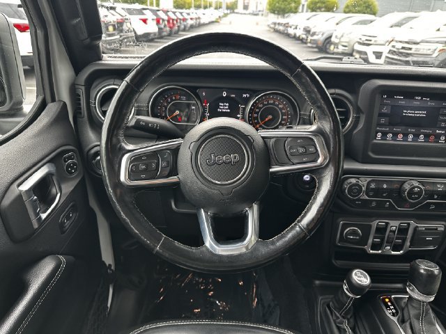 Used 2020 Jeep Wrangler Unlimited Sahara w/ Dual Top Group AWD/4WD image 14