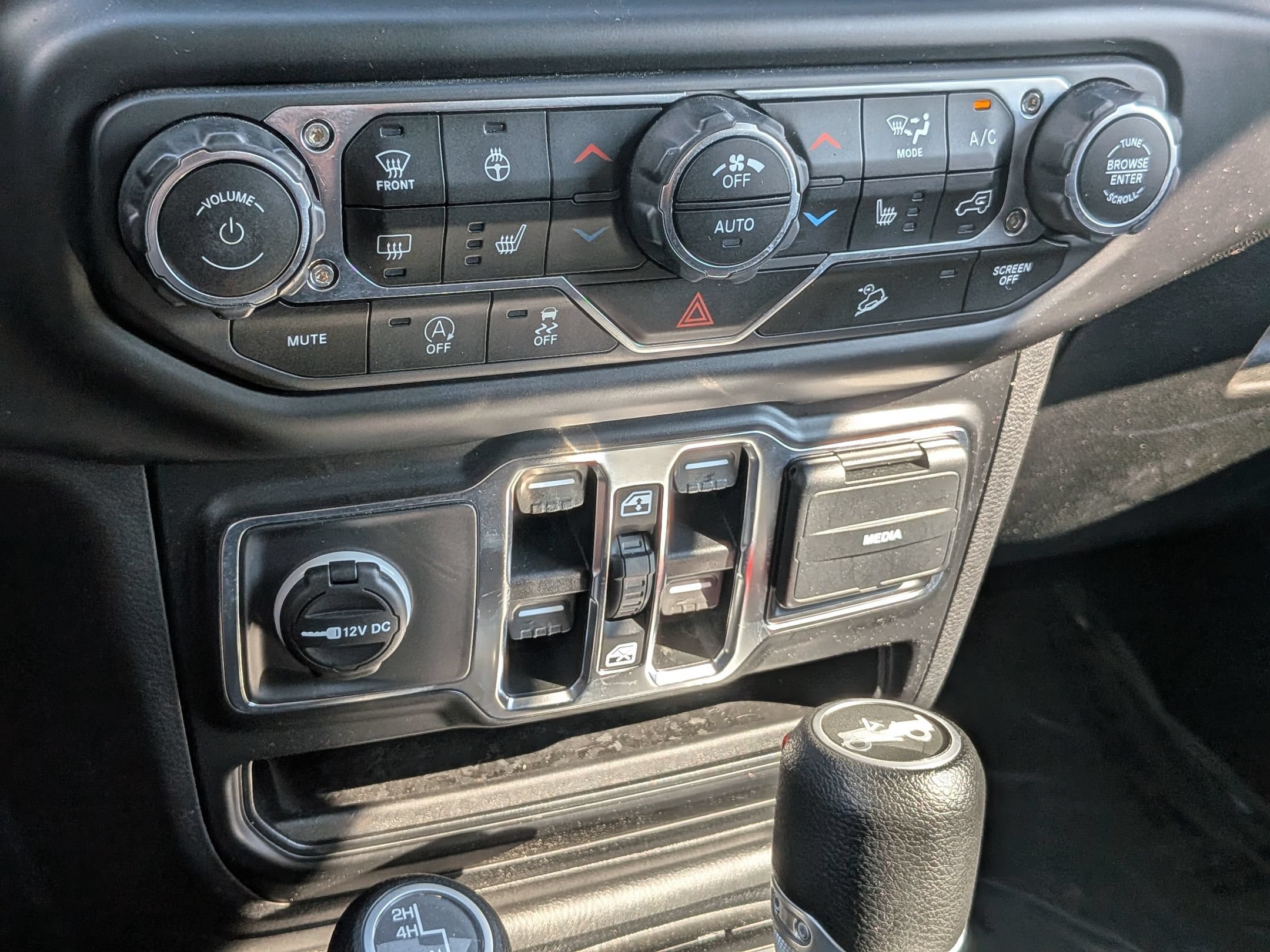 Used 2020 Jeep Wrangler Unlimited Sport AWD/4WD image 23
