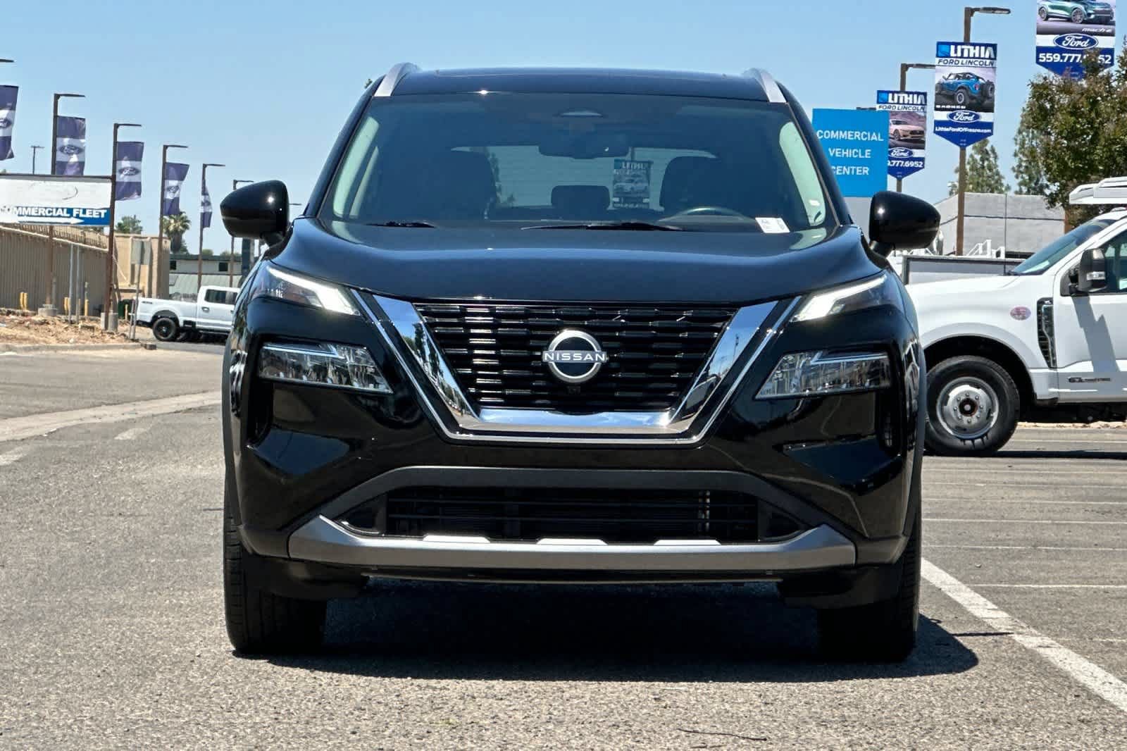 Used 2023 Nissan Rogue SL FWD image 11