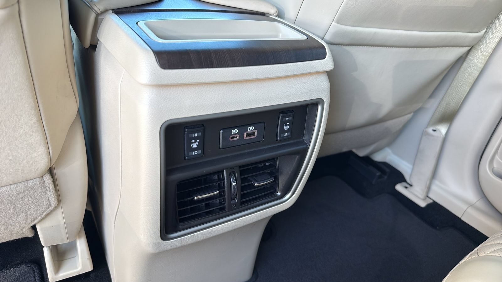 Used 2019 Nissan Murano Platinum w/ Cargo Package FWD image 28