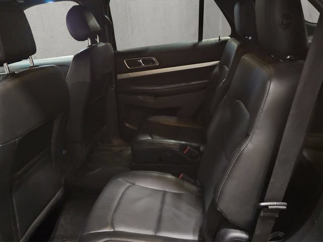 Certified 2017 Ford Explorer XLT w/ Equipment Group 202A AWD/4WD image 18
