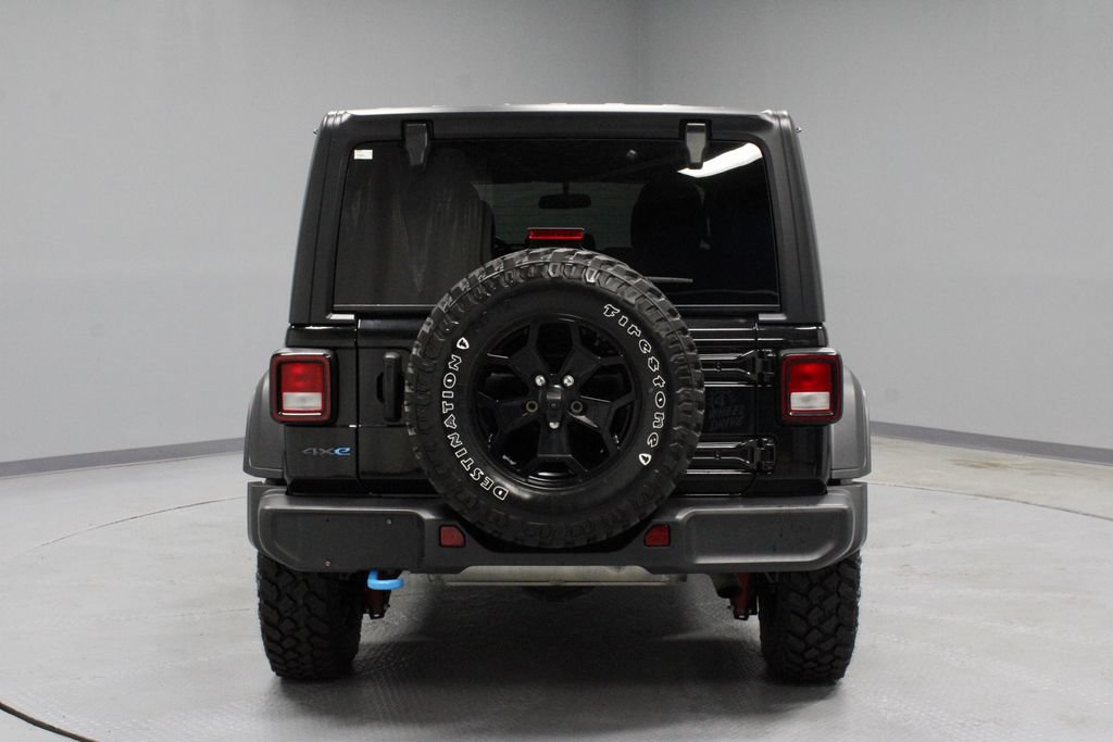 Used 2023 Jeep Wrangler Unlimited w/ Cold Weather Group AWD/4WD image 10