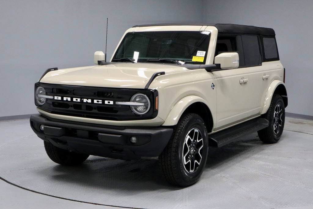 Certified 2025 Ford Bronco Outer Banks AWD/4WD image 8